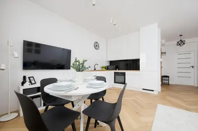 Kuchnia lub aneks kuchenny w obiekcie Comfortable Apartment with Two Bedrooms & Parking by Noclegi Renters