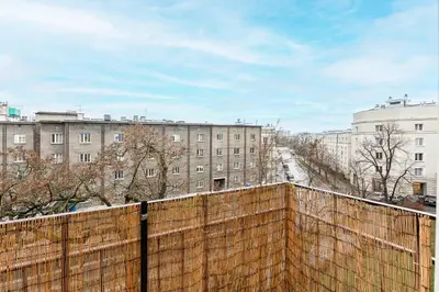 Budynek, w którym mieści się apartament