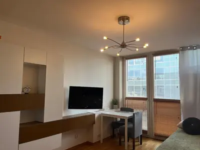 Telewizja i/lub zestaw kina domowego w obiekcie Apartament z widokiem Pereca 2
