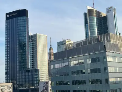 Widok na miasto Warszawa z tego apartamentu