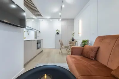 Kuchnia lub aneks kuchenny w obiekcie Apartament JEROZOLIMSKIE 89 Centrum Warszawy w pełni wyposażone