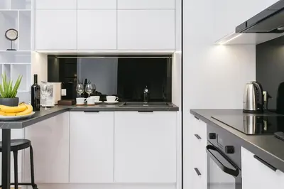 Kuchnia lub aneks kuchenny w obiekcie Close-Golden Apartments - Mennica Residence, 1-Bedroom in City Center # 140