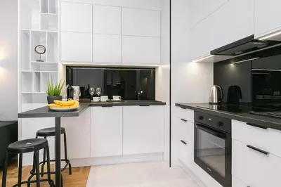 Kuchnia lub aneks kuchenny w obiekcie Close-Golden Apartments - Mennica Residence, 1-Bedroom in City Center # 140