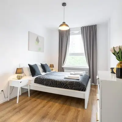 Urban Chic - Luxury 2-Bedroom Apartment in Warsaw City Center