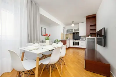Kuchnia lub aneks kuchenny w obiekcie Stylowy Apartament dla 6 Osób z Parkingiem by Noclegi Renters