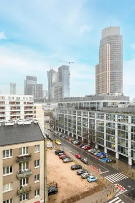 Widok na miasto Warszawa z tego apartamentu