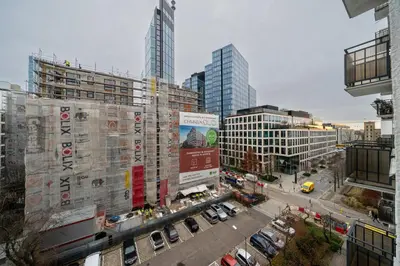 Widok na miasto Warszawa z tego apartamentu