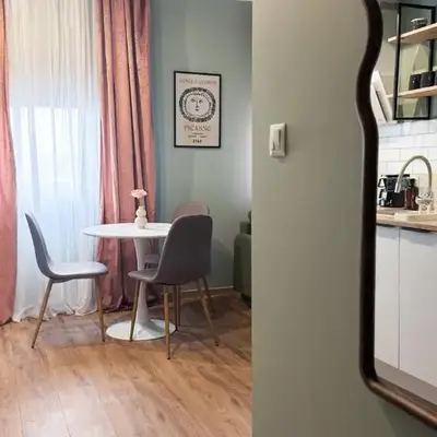 Raspberry Apartment with balcony #self check-in