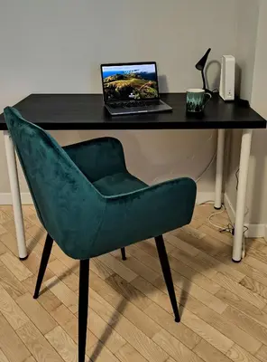 Telewizja i/lub zestaw kina domowego w obiekcie Verdant Apartment