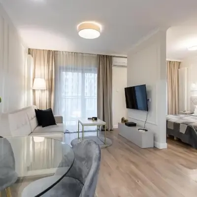 Close-Urban Chic- Mennica Residence - Warsaw Center - For 15 Guests