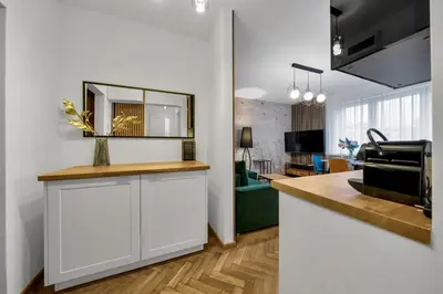Kuchnia lub aneks kuchenny w obiekcie Warsaw Central Apt - Balcony, Top Location - by Rentujemy