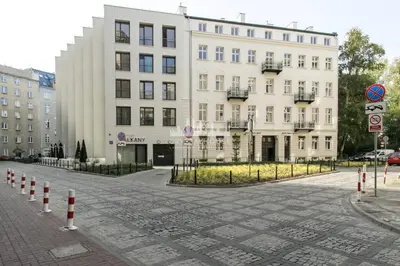 Budynek, w którym mieści się apartament