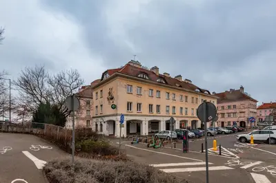 Budynek, w którym mieści się apartament