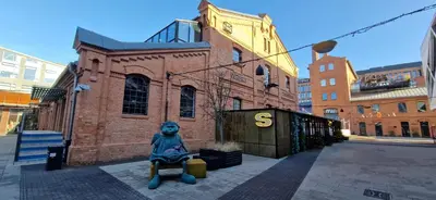 Budynek, w którym mieści się apartament