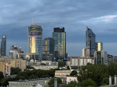 Widok na miasto Warszawa z tego apartamentu