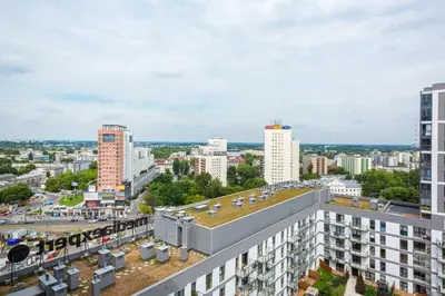 Widok na miasto Warszawa z tego apartamentu