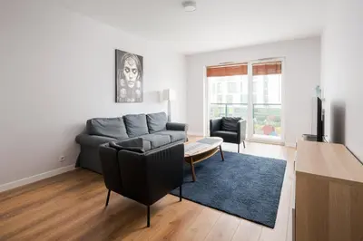 Część wypoczynkowa w obiekcie Sady Żoliborskie Generous Apartment by BookingHost