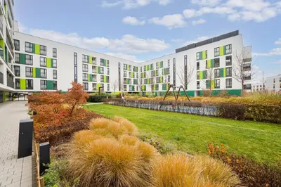 Budynek, w którym mieści się apartament