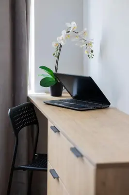 Plan piętra w obiekcie Apartament w Sercu Warszawy Biurko do Pracy Zdalnej by Noclegi Renters