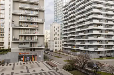 Budynek, w którym mieści się apartament