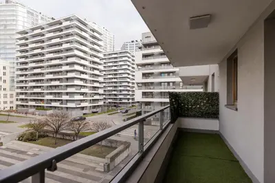 Balkon lub taras w obiekcie ShortStayPoland Kasprzaka B172