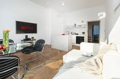 Kuchnia lub aneks kuchenny w obiekcie Boya Żeleńskiego 4A - Better Rental