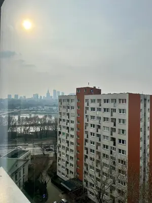 Widok na miasto Warszawa z tego apartamentu