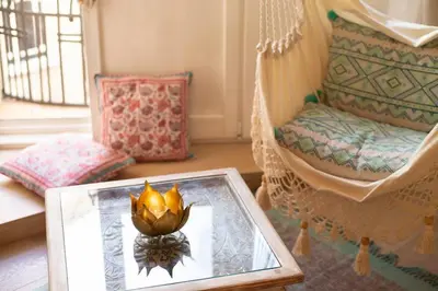 Łóżko lub łóżka w pokoju w obiekcie Bohemian Dream Peaceful Oasis Downtown
