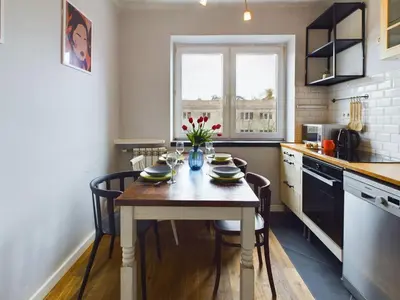 Kuchnia lub aneks kuchenny w obiekcie Modern Studio for Remote Work in the Centre of Warsaw by Noclegi Renters