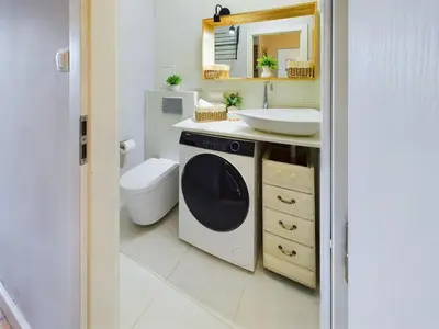 Łazienka w obiekcie Modern Studio for Remote Work in the Centre of Warsaw by Noclegi Renters