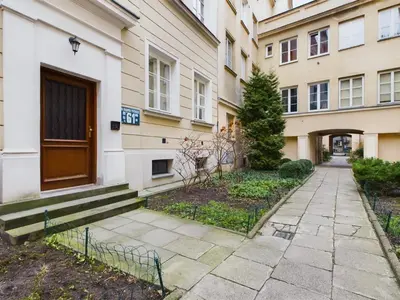 Budynek, w którym mieści się apartament