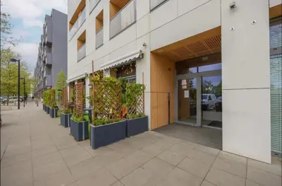 Budynek, w którym mieści się apartament