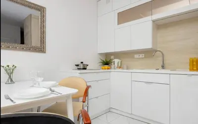 Kuchnia lub aneks kuchenny w obiekcie Warsaw Hub Daszynskiego Apartment