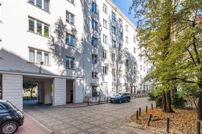 Budynek, w którym mieści się apartament