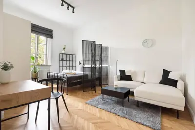 Część wypoczynkowa w obiekcie Saxon Garden Prestige Studio by BookingHost