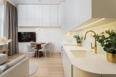 Część wypoczynkowa w obiekcie The Champagne Suite City Center Hoza Premium