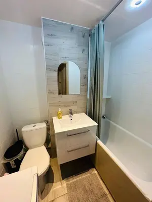 Łazienka w obiekcie Wola Ratusz Rooms