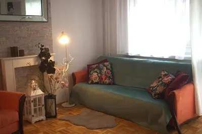 Część wypoczynkowa w obiekcie Poczuj się jak w domu! by VAYA STAYS