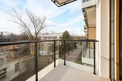 Balkon lub taras w obiekcie 200m from ALK Studio by BookingHost