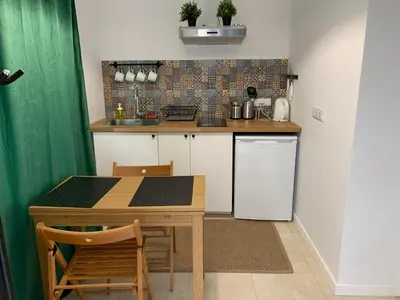 Kuchnia lub aneks kuchenny w obiekcie Koszykowa 33 by Homeprime