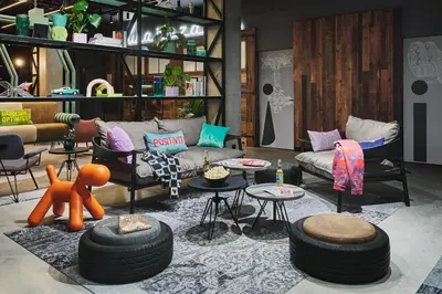 Część wypoczynkowa w obiekcie Moxy Warsaw City