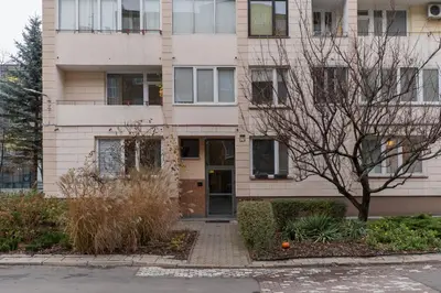 Budynek, w którym mieści się apartament
