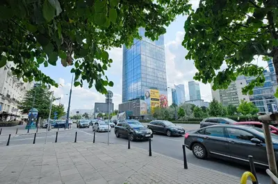 Widok na miasto Warszawa z tego apartamentu
