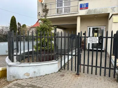 Budynek, w którym mieści się apartament