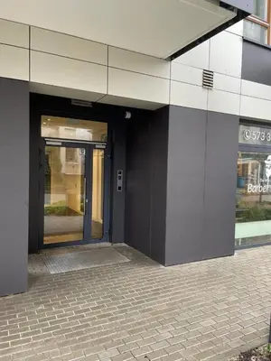 Budynek, w którym mieści się apartament