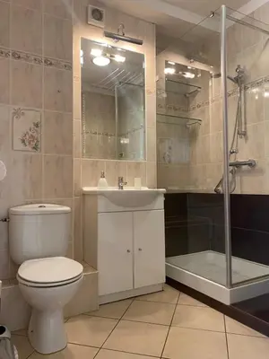 Łazienka w obiekcie Apartament u Basi przy Centrum Zdrowia Dziecka