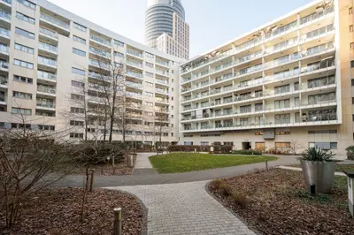 Budynek, w którym mieści się apartament