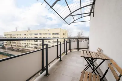 Balkon lub taras w obiekcie Royal Baths Charming Apartment by BookingHost