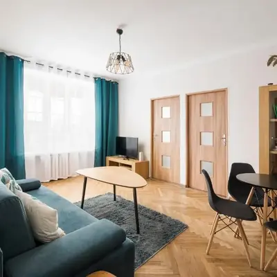 Royal Baths Charming Apartment by BookingHost