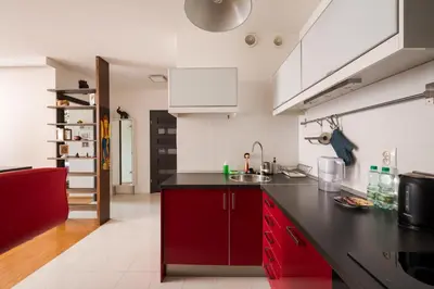 Kuchnia lub aneks kuchenny w obiekcie Marywilska 67 Inviting Apartment by BookingHost